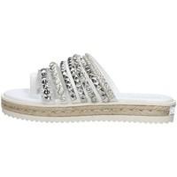 guess flani2 fab03 flip flops womens mules casual shoes in white