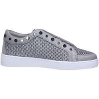 guess flgis1 fam12 sneakers womens trainers in grey