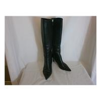 gucci size 5 black heeled boots
