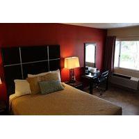Harbor Inn & Suites