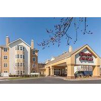 Hampton Inn & Suites Newport News