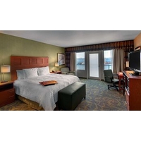 Hampton Inn and Suites Astoria