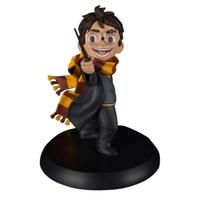 Harry\'s First Spell Q-Fig (Harry Potter) QMX 4.62 Inch Figure