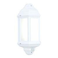 halbury 7w led pir half wall lantern white ip44 500lm 85338