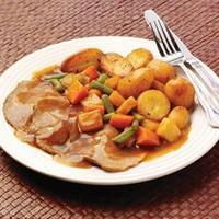 Hearty Roast Beef with Red Wine Gravy