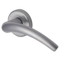 heritage v1121 wing satin chrome round rose lever door furniture