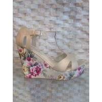 Heather Wedges