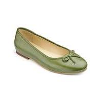 Heavenly Soles Bow Ballerina Shoes D