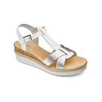 Heavenly Soles T Bar Sandals D Fit