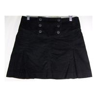 Henri Lloyd Size Small Black Skirt