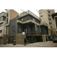 HI Guest House - Hostel