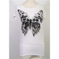 H&M White Butterfly Top Size: 11 - 12 Years