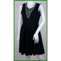 H&M - Size: 8 - Black - Sleeveless Dress