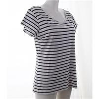 hm white and black striped t shirt hm size l white t shirt