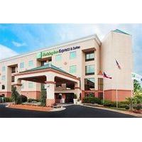 Holiday Inn Express Hotel & Suites