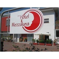 Hotel Mezzaluna