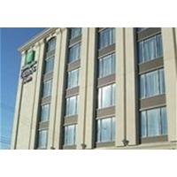 HOLIDAY INN EXPRESS SUITES MONTREAL AIRPO