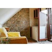 HOUSE IVANCIC