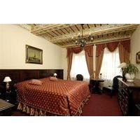 Hotel U Zlateho Stromu