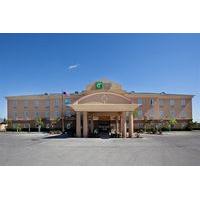 Holiday Inn Express & Suites Zapata