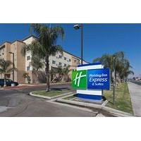 Holiday Inn Express and Suites Bakersfield Central