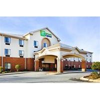 Holiday Inn Express Forest City
