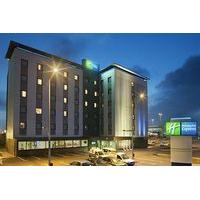 Holiday Inn Express Campo De Gib...