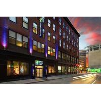 Holiday Inn Express Hotel & Suit...