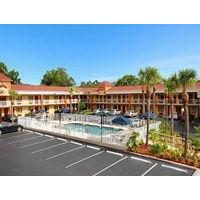 Howard Johnson Express Inn & Suites/South Tampa Airport
