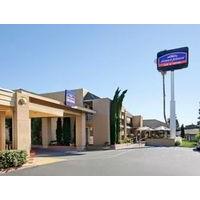 Howard Johnson Inn and Suites Vallejo/Near Discovery Kingdom