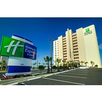 Holiday Inn Express & Suites Oceanfront