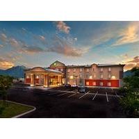 Holiday Inn Express Hotel & Suit...