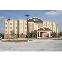 Holiday Inn Express and Suites George West