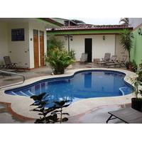 Hotel La Guaria Inn & Suites