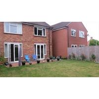 house share double bedroom full use of house walking distance to newbu ...