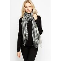 Houndstooth Tassel Scarf