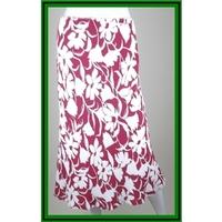 Hobbs - Size: 10 - Pink - Calf length skirt