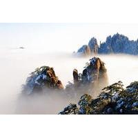 Huangshan 2-Day Tour Including the Yellow Mountain and Hongcun Village