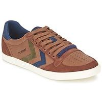 Hummel SLIMMER STADIL MIX LOW women\'s Shoes (Trainers) in brown