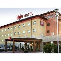 ibis Como
