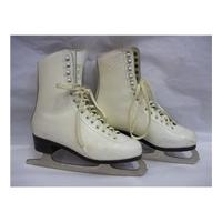 Ice Skates Size 5.5 New English - Size: One size: regular - Cream