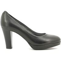 igi ampco 6842 decollet women black womens court shoes in black