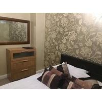 Immaculate double room with unlimited wifi(all bills included)