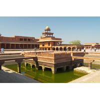 Independent Day Tour of Taj Mahal, Fatehpur Sikri and Agra Fort from Delhi with Private Car