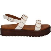 Inuovo 7371 Sandals Women Bianco women\'s Sandals in white