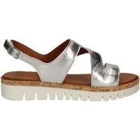 Inuovo 7933 Sandals Women Silver women\'s Sandals in Silver