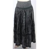 Influence, size 10 black crinkle look skirt