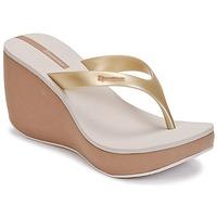 Ipanema LIPSTICK THONG IV women\'s Flip flops / Sandals (Shoes) in gold