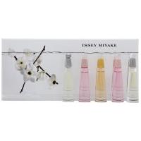 Issey Miyake L\'Eau d\'Issey Miniature Gift Set 3.5ml L\'Eau d\'Issey EDT + 3.5ml L\'Eau d\'Issey EDP + 3.5ml L\'Eau d\'Issey Absolue EDP + 2 x 3.5ml L\'Eau d\'