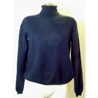 Isle Cashmere roll neck sweater Size M